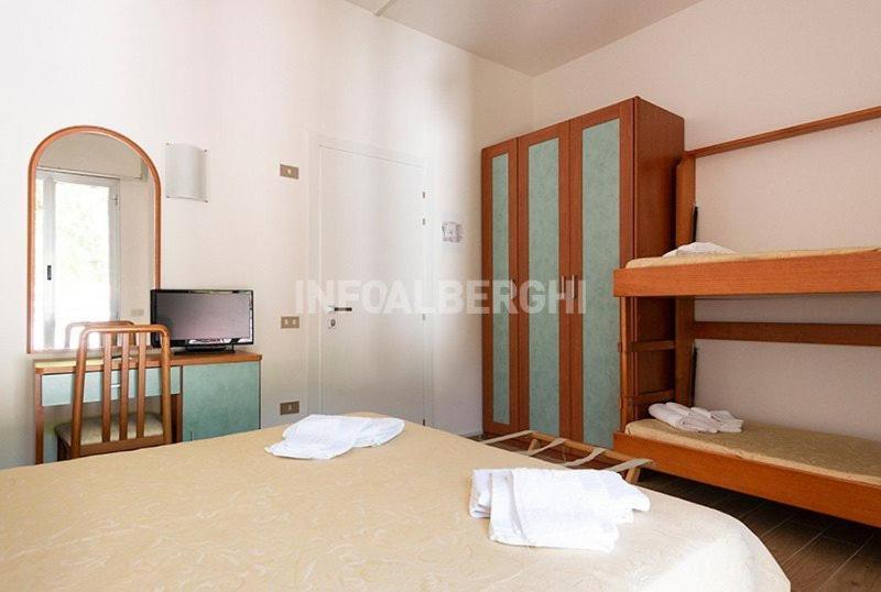 Hotel Kennedy Лідо-ді-Савіо Екстер'єр фото
